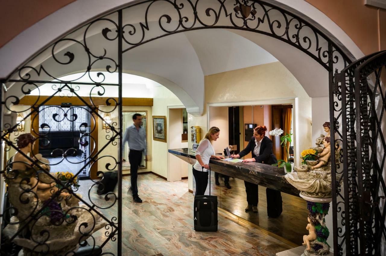 Easyrooms Dell'Angelo Locarno Buitenkant foto