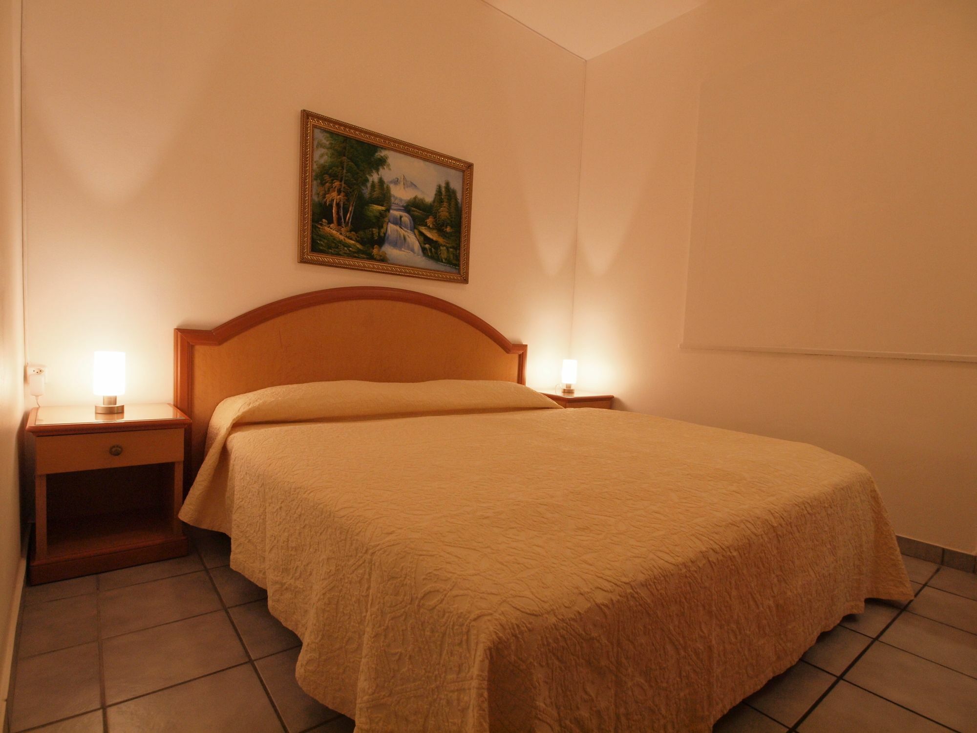 Easyrooms Dell'Angelo Locarno Buitenkant foto